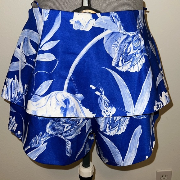 Stylestalker Jasmine Blue Floral Print Skort - Picture 3 of 8